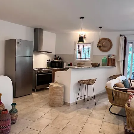 Maison Vecchio Proche Belles Plages بيت للعطل